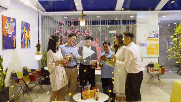 Phim Viral Tết - Niềm vui bắt đầu từ sự sẻ chia
